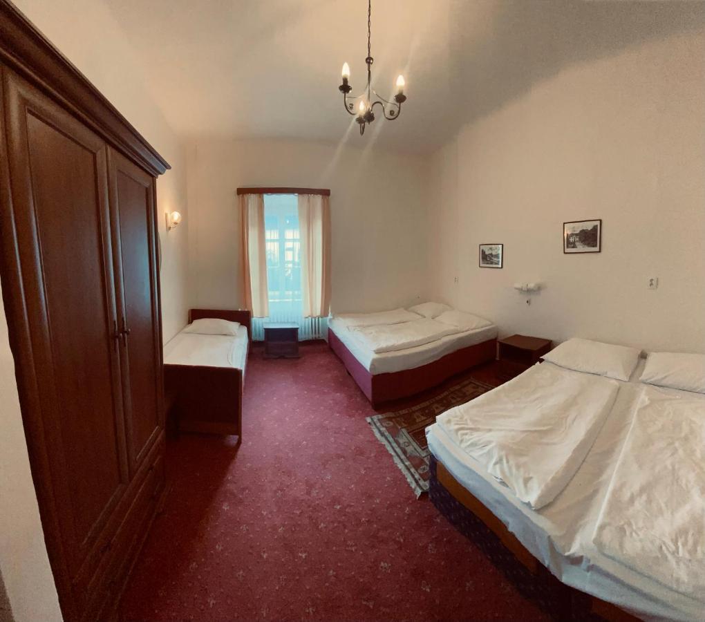 EA Hotel Hrubá Skála Esterno foto